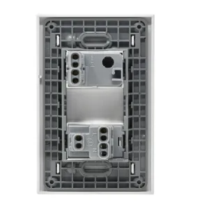 Placa con interruptor sencillo y tomacorriente 15 A 127 V Forza 2 FZ2231B Bticino